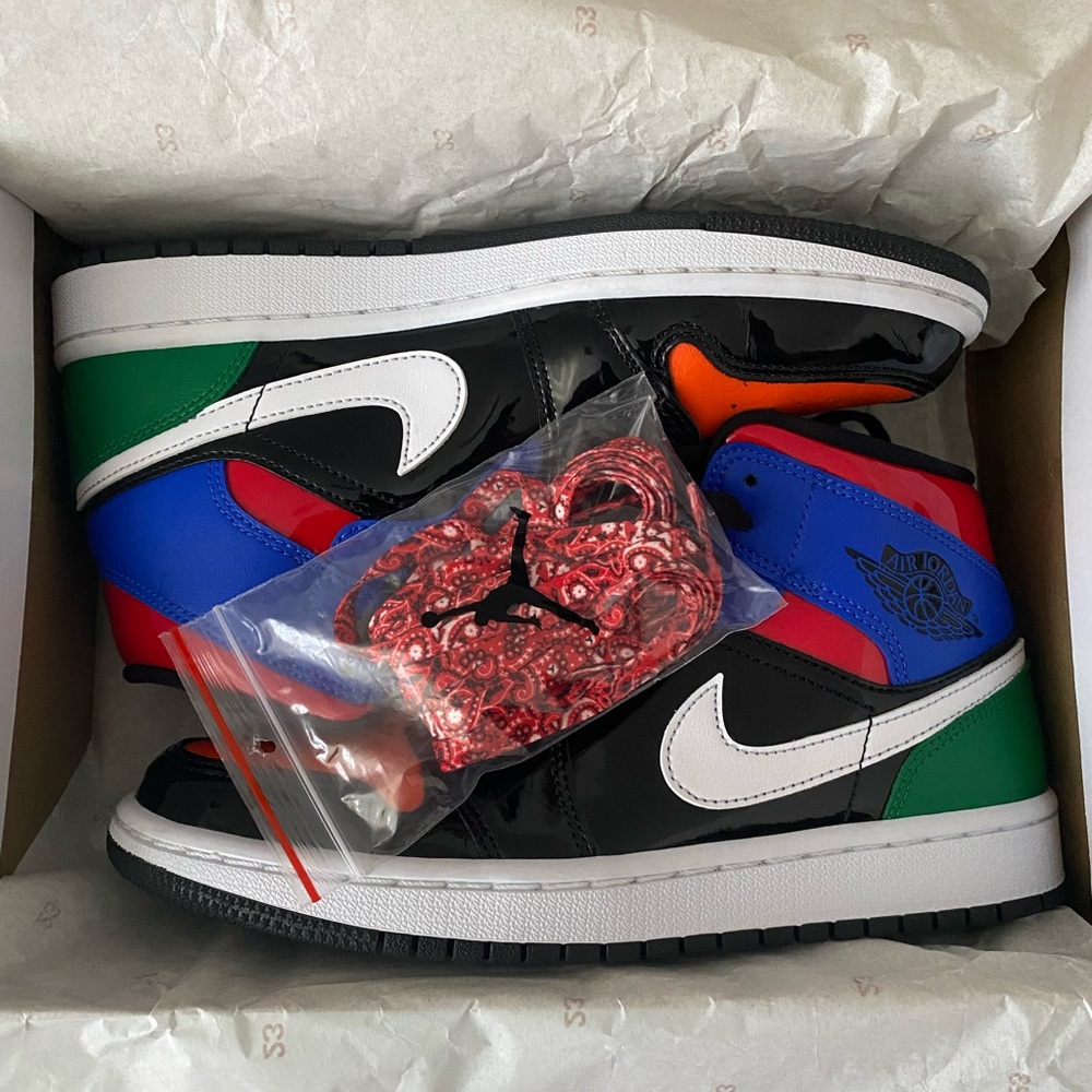 Woman’s Air Jordan 1 Mid high tops